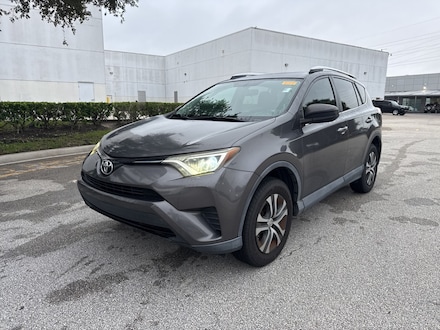 2016 Toyota RAV4 LE SUV