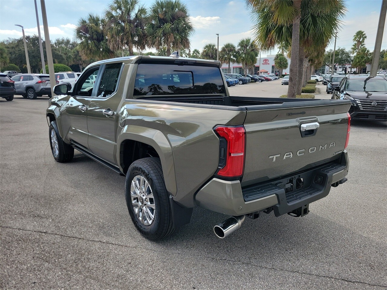 2025 Toyota Tacoma Limited photo 4