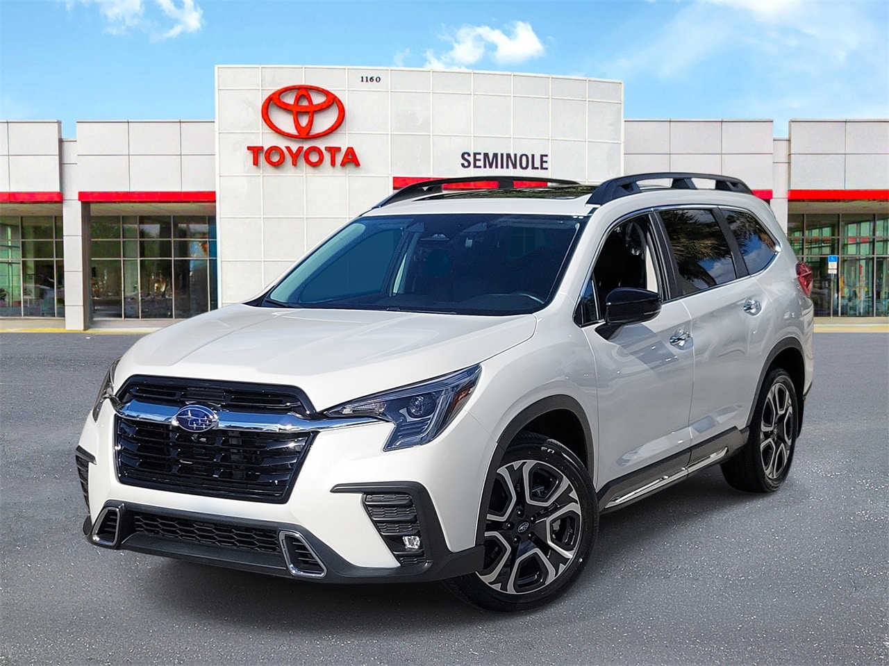 2024 Subaru Ascent Touring's photo