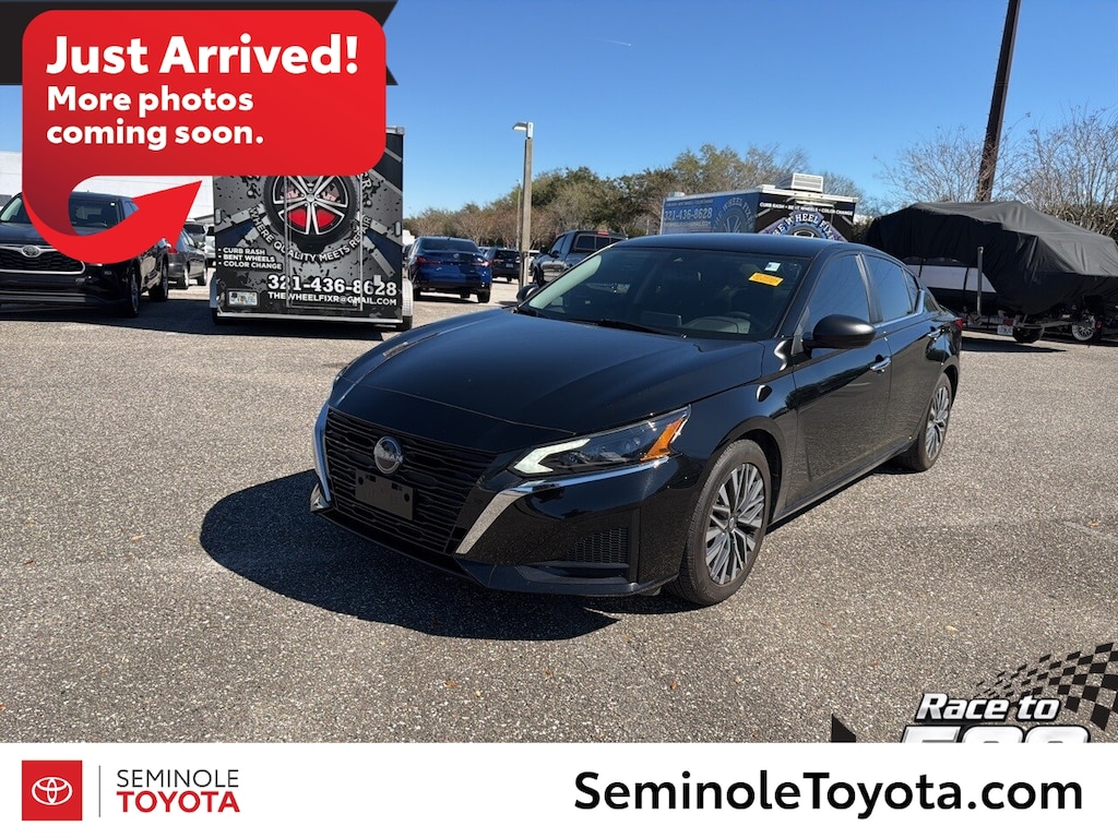 Used 2024 Nissan Altima 2.5 SV Sedan