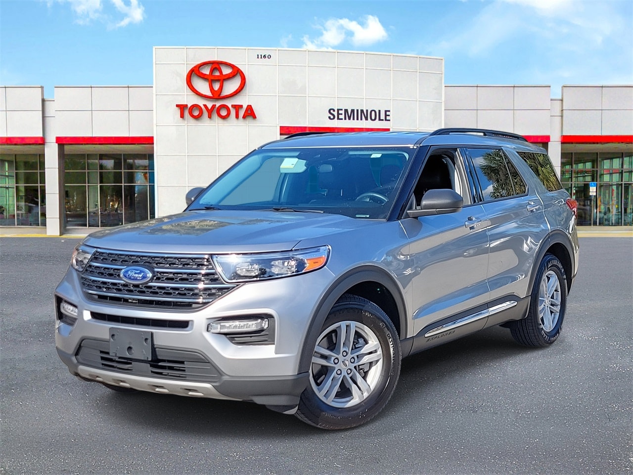 2024 Ford Explorer XLT's photo