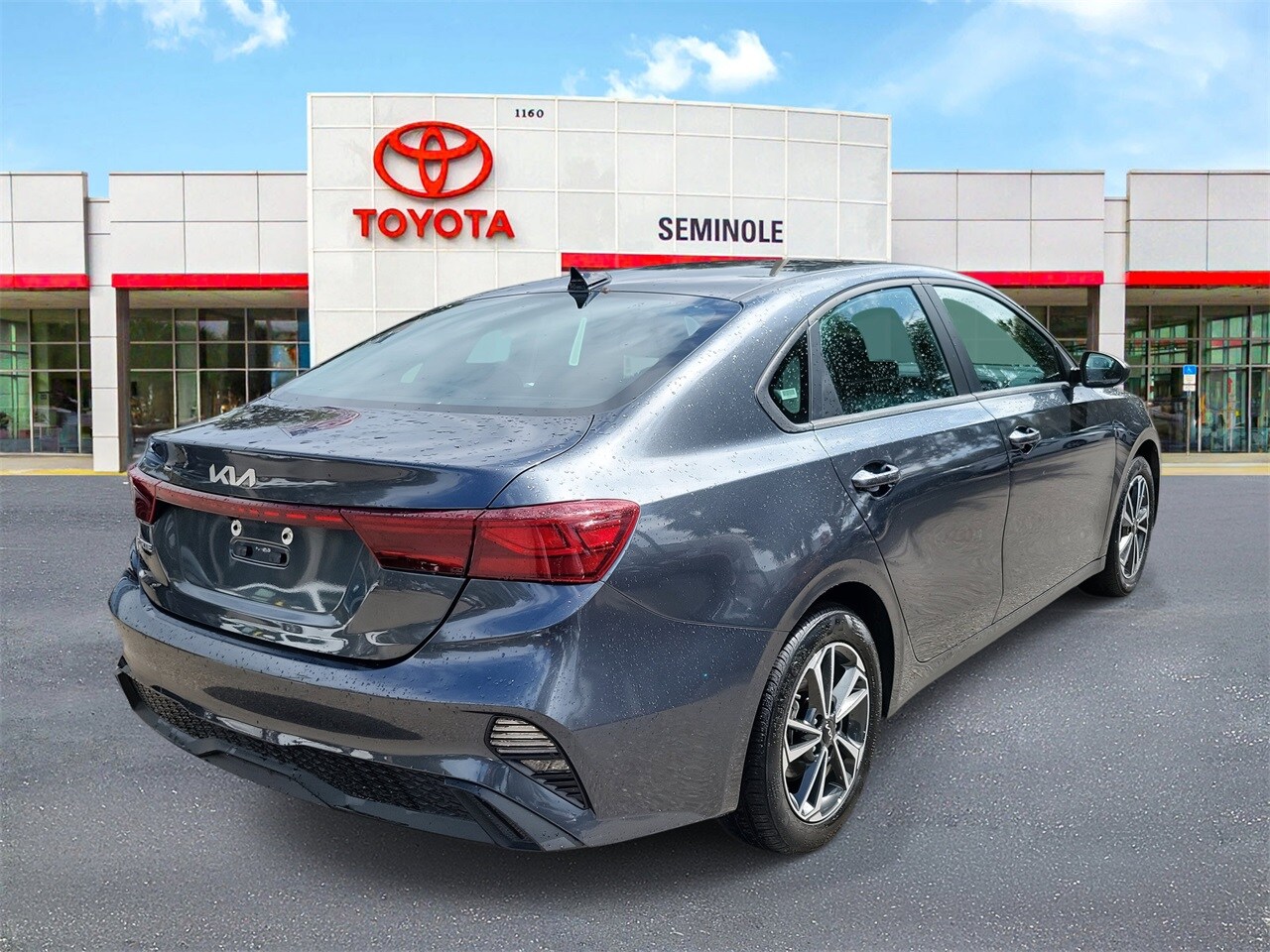 2024 Kia Forte LXS photo 2