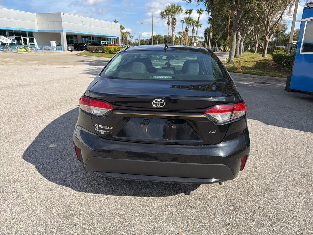 Used 2022 Toyota Corolla LE Sedan