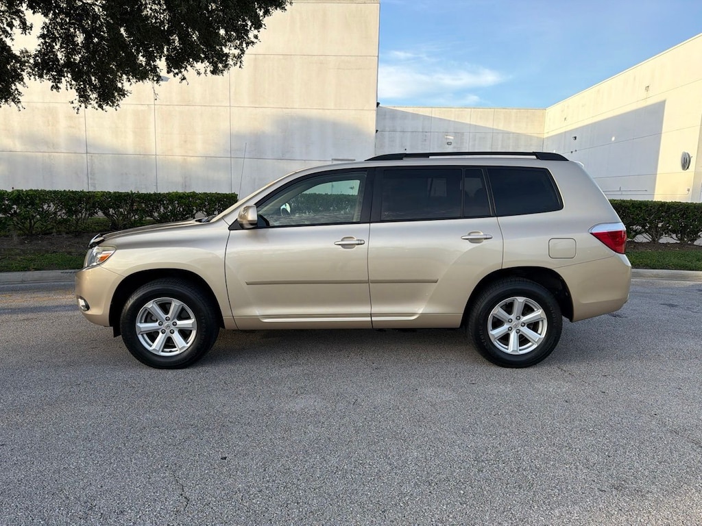 Used 2009 Toyota Highlander Base SUV