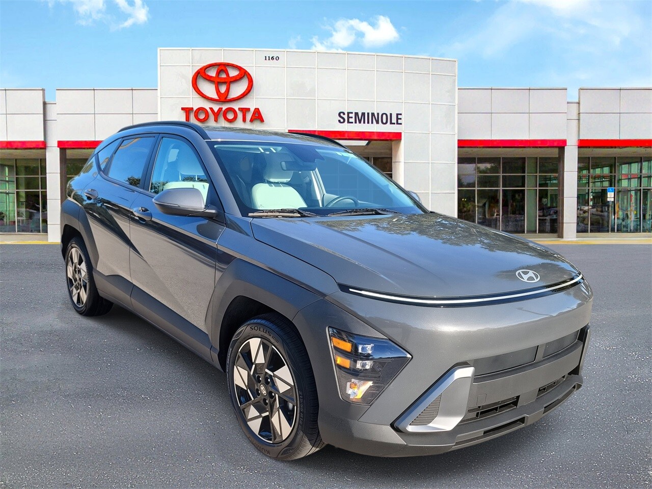 2025 Hyundai Kona SEL photo 2