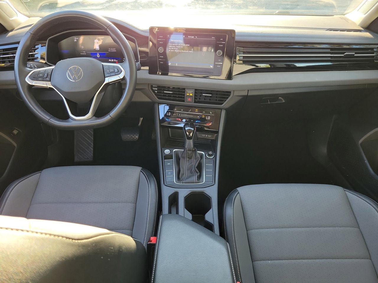 2025 Volkswagen Jetta SE - Photo 12