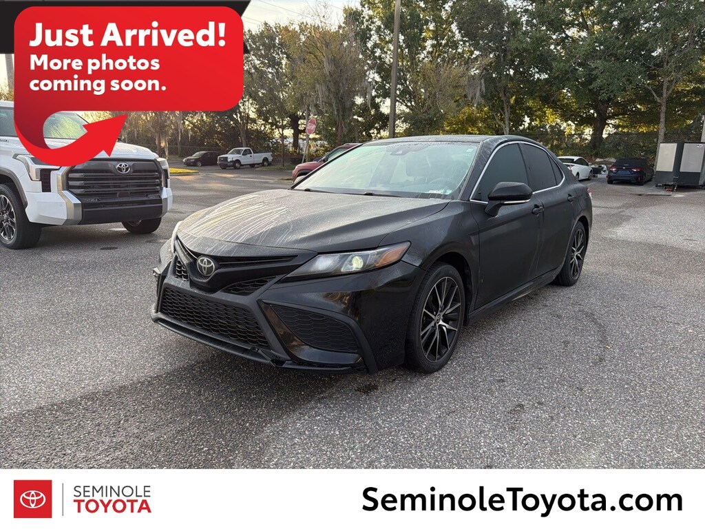 Used 2023 Toyota Camry SE Sedan
