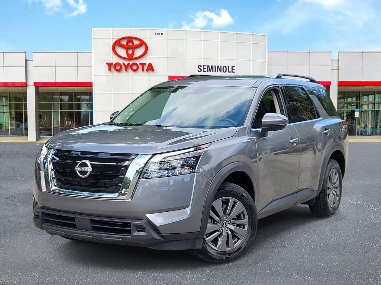 2025 Nissan Pathfinder SV 4WD's photo