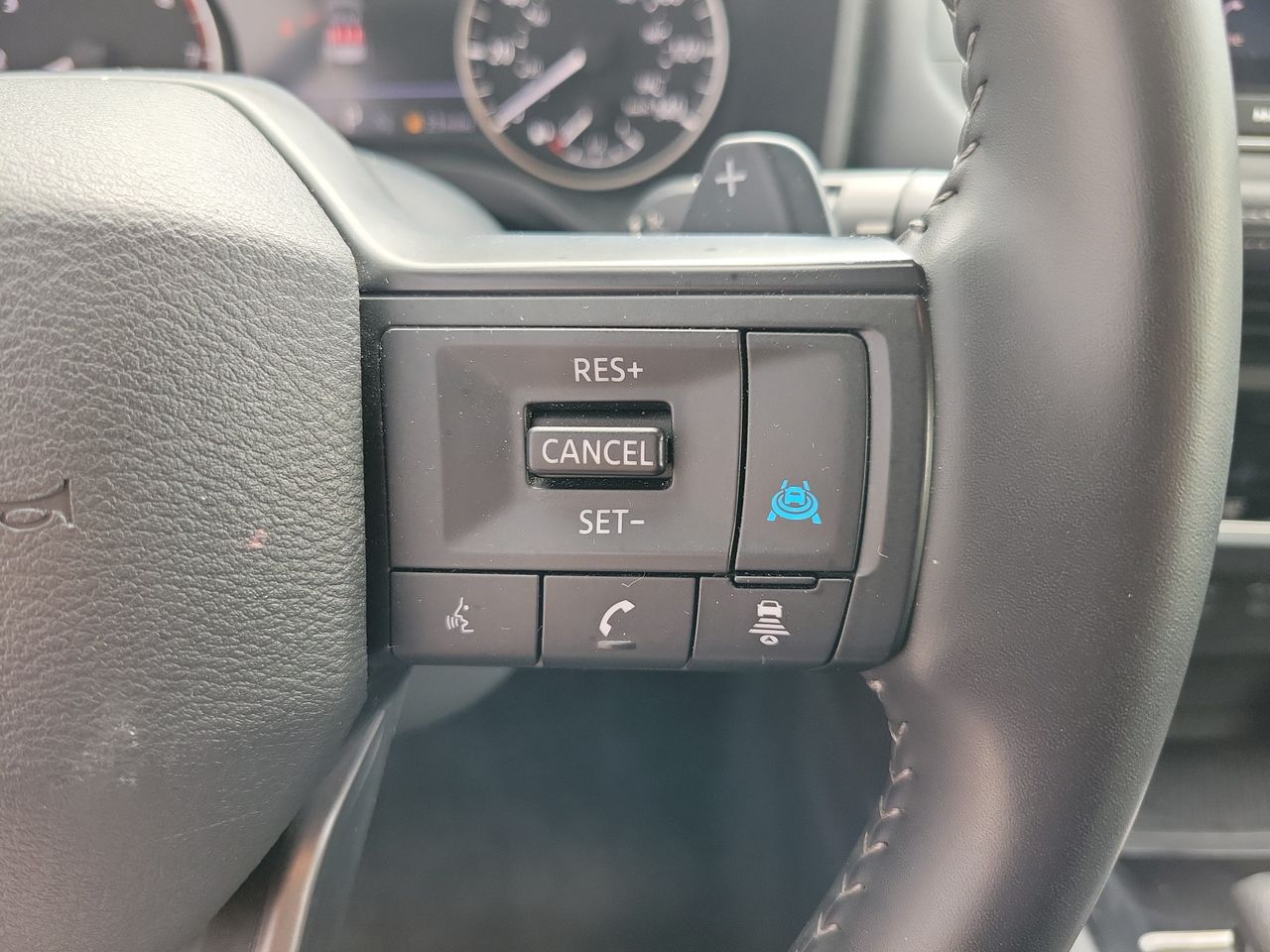 2025 Nissan Rogue SV - Photo 20