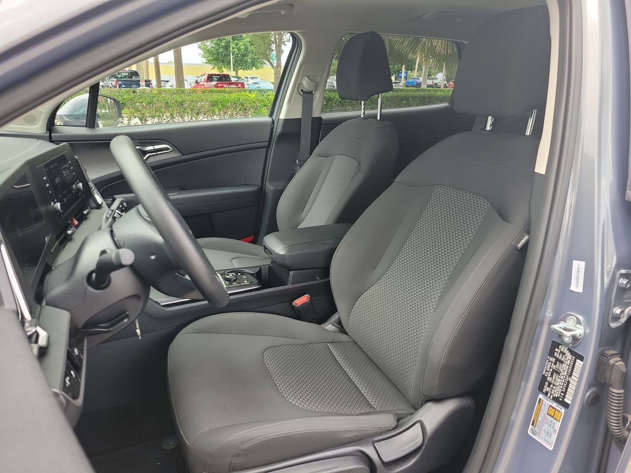 2025 Kia Sportage LX - Photo 15