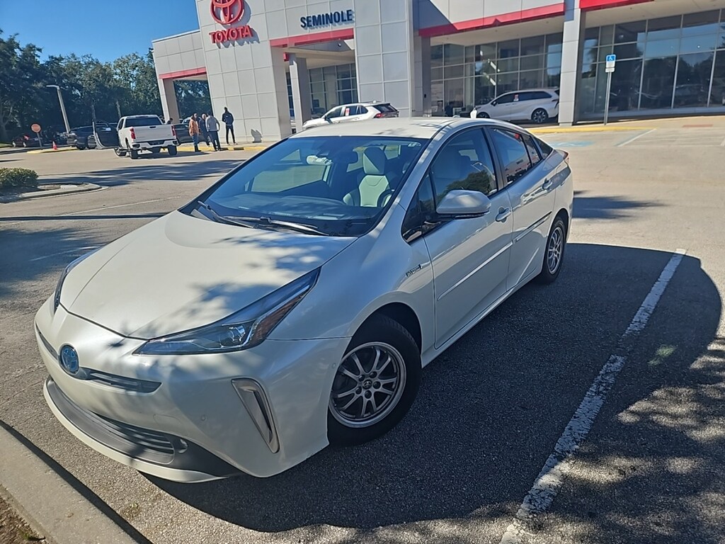 Used 2020 Toyota Prius XLE AWD-e Hatchback