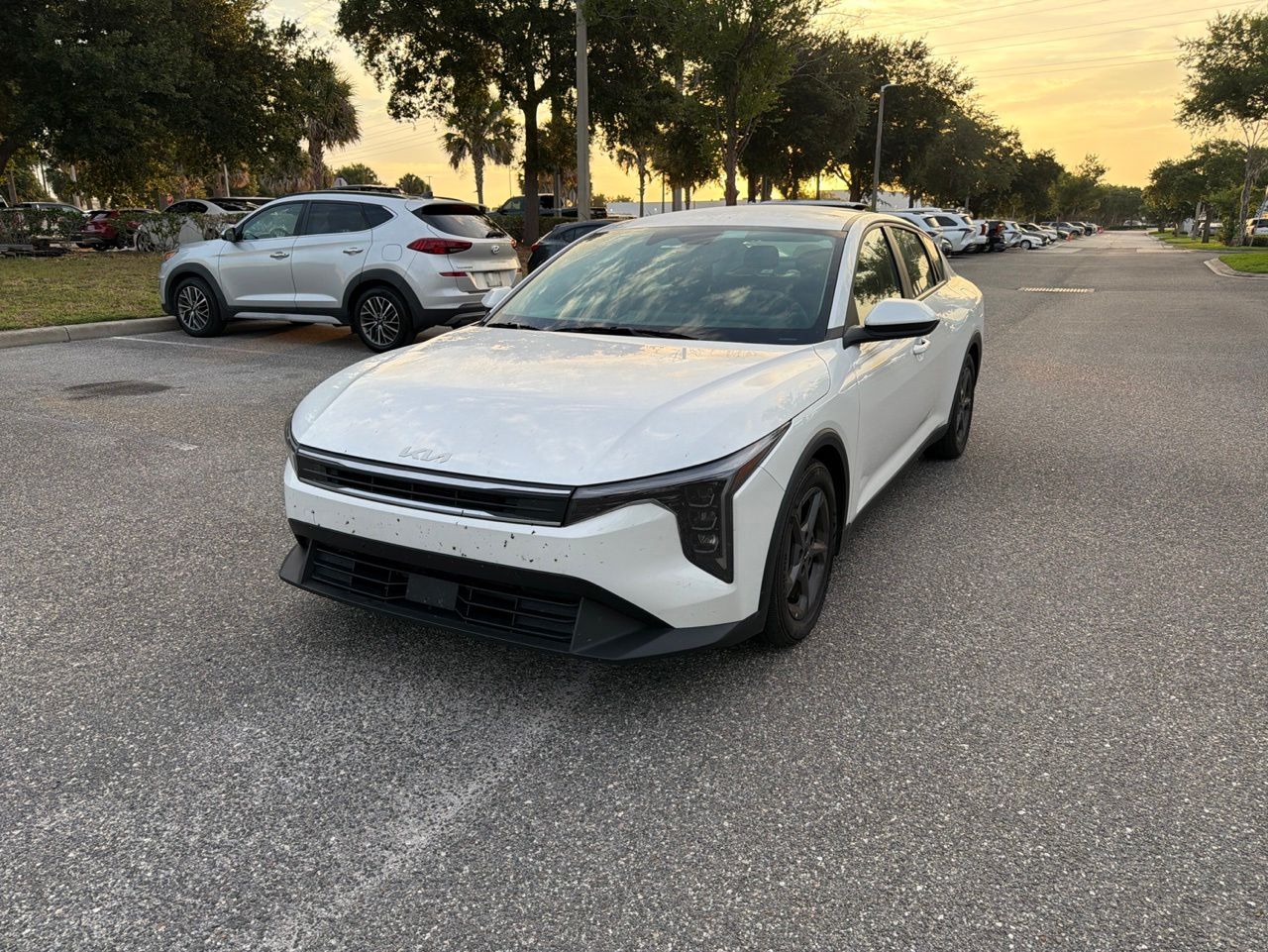 2025 Kia K4 LXS AT's photo