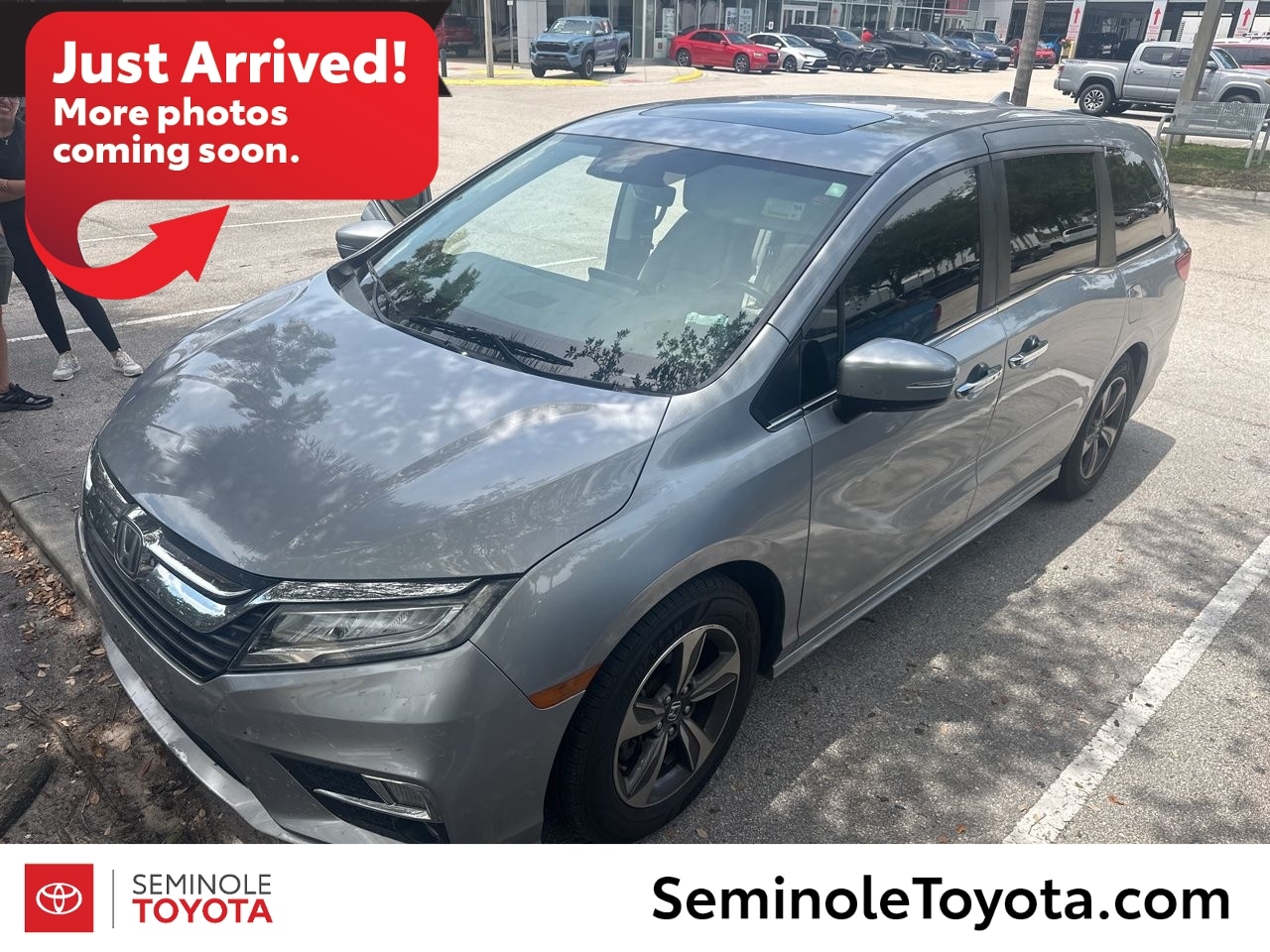 2018 Honda Odyssey Touring's photo