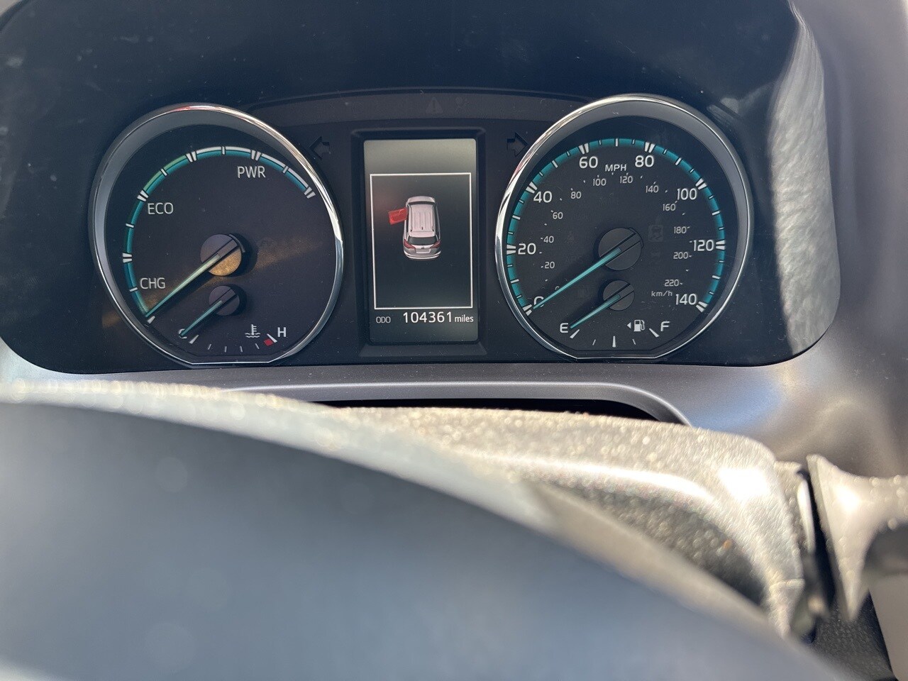 2016 Toyota RAV4 Hybrid XLE photo 2