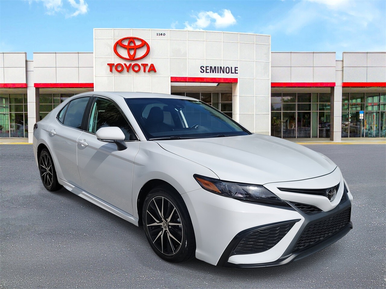2024 Toyota Camry SE photo 2