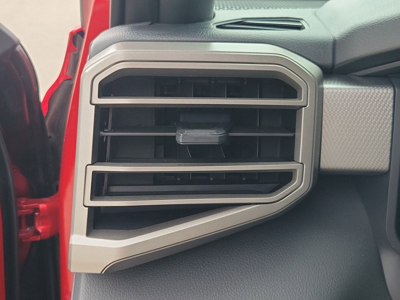 2026 Toyota Tundra Limited - Photo 31