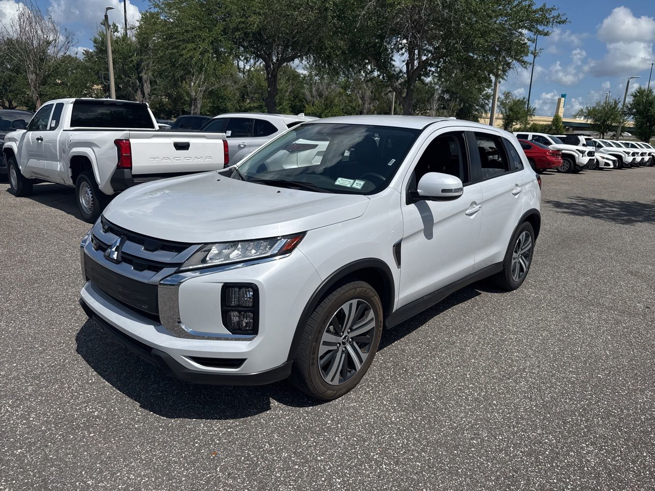 2025 Mitsubishi Outlander Sport 2.0 SE AWC CVT's photo
