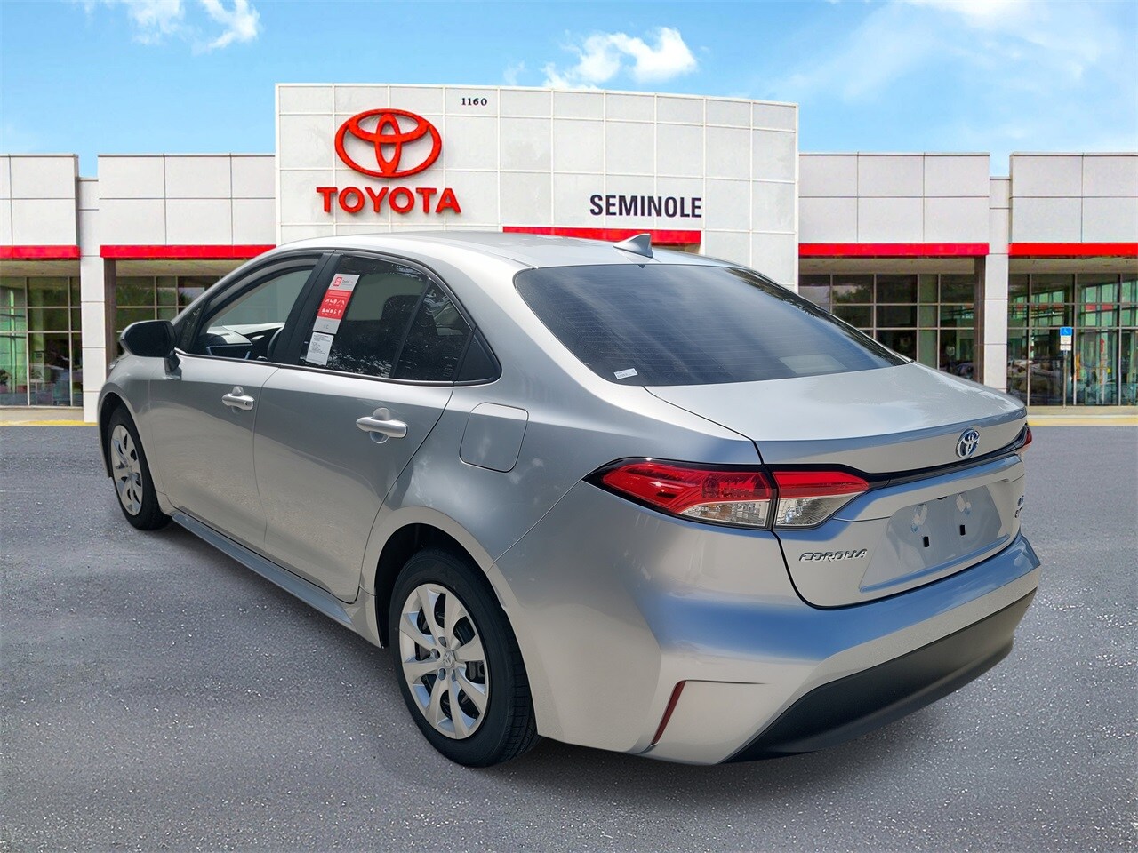 2025 Toyota Corolla Hybrid LE photo 4
