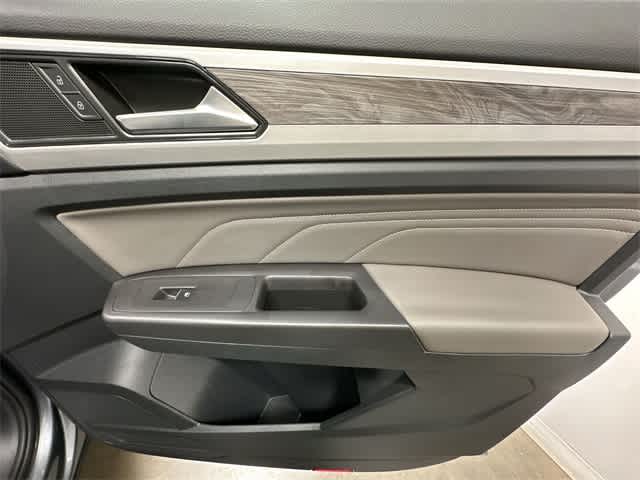 2023 Volkswagen Atlas Cross Sport SE w/Tech - Photo 24