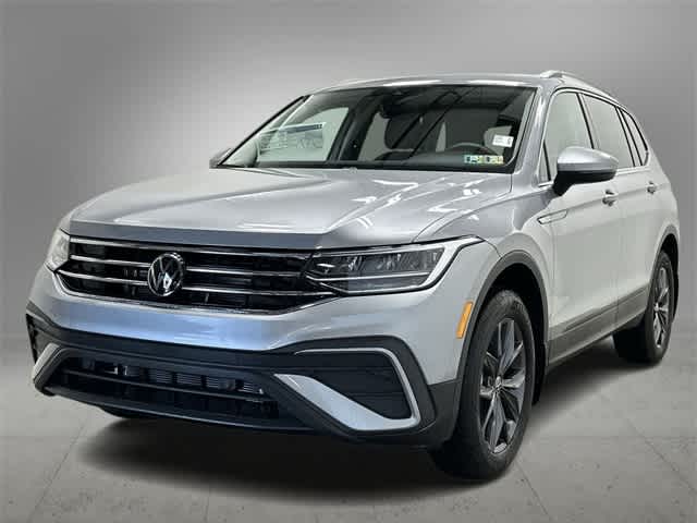 2024 Volkswagen Tiguan SE's photo