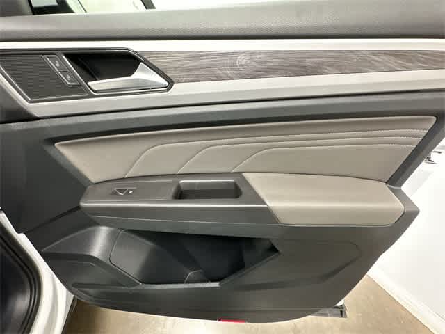 2023 Volkswagen Atlas Cross Sport SE w/Tech - Photo 24