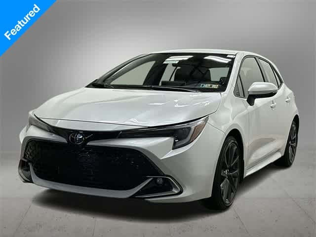 2023 Toyota Corolla Hatchback XSE's photo