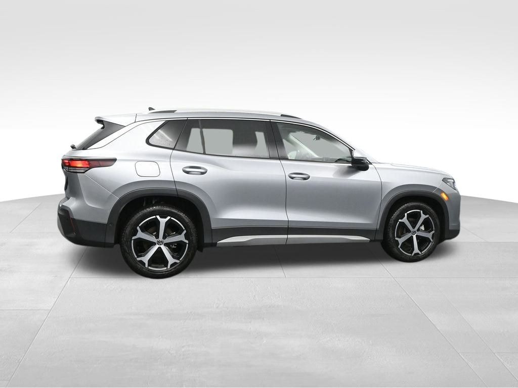 New 2026 Volkswagen Tiguan 2.0T SE SUV