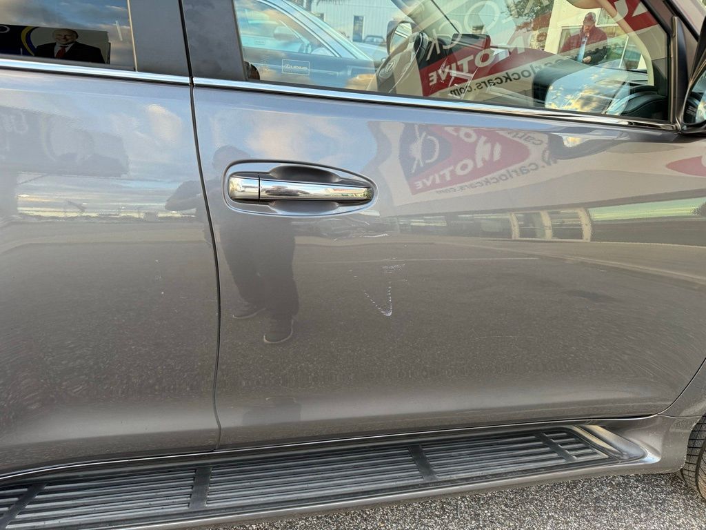 2022 Lexus GX 460 photo 2