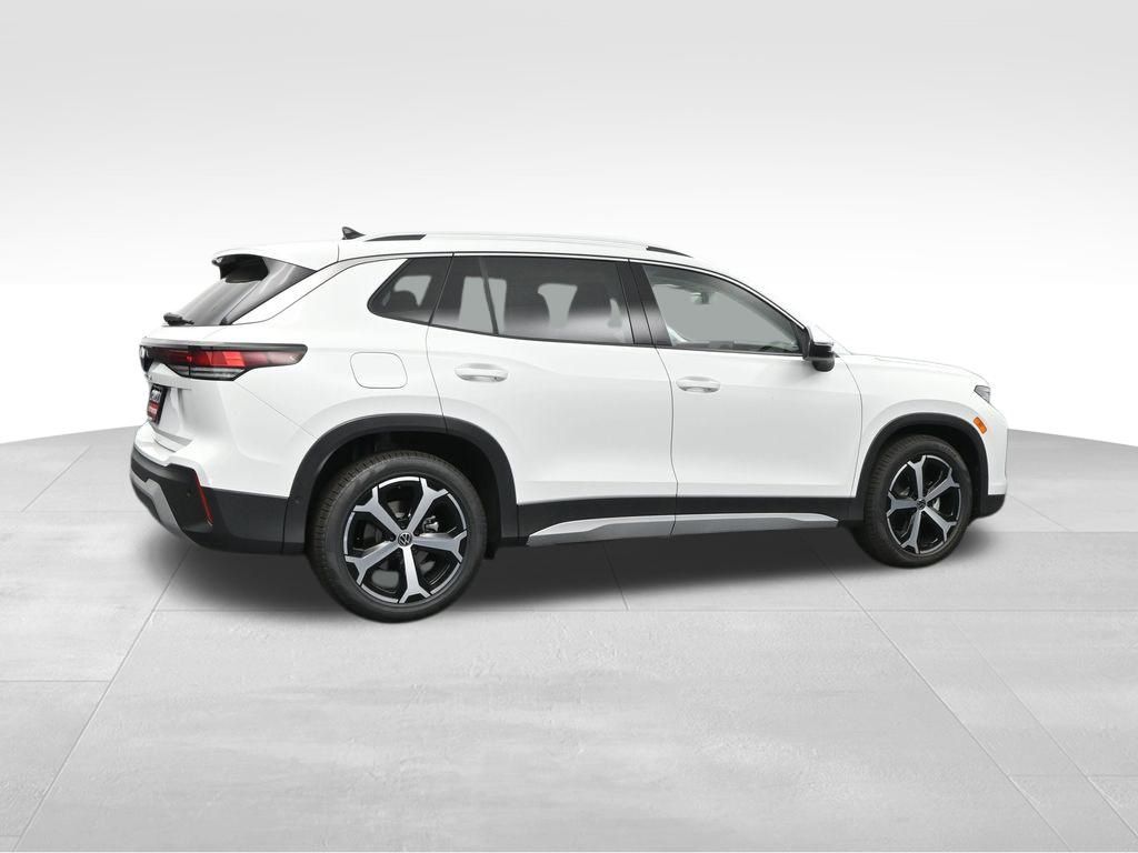 2025 Volkswagen Tiguan SE photo 2