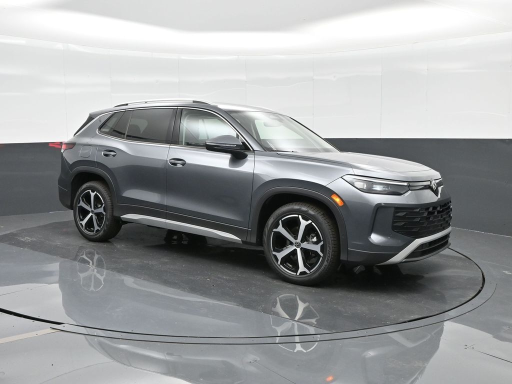 New 2025 Volkswagen Tiguan 2.0T SE SUV