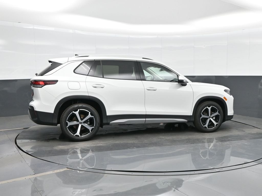 New 2026 Volkswagen Tiguan 2.0T SE SUV