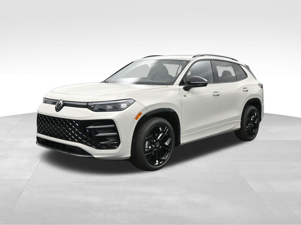 2026 Volkswagen Tiguan SE R-LINE BLACK's photo