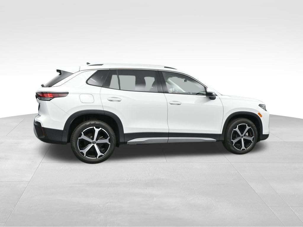 New 2025 Volkswagen Tiguan 2.0T SE SUV