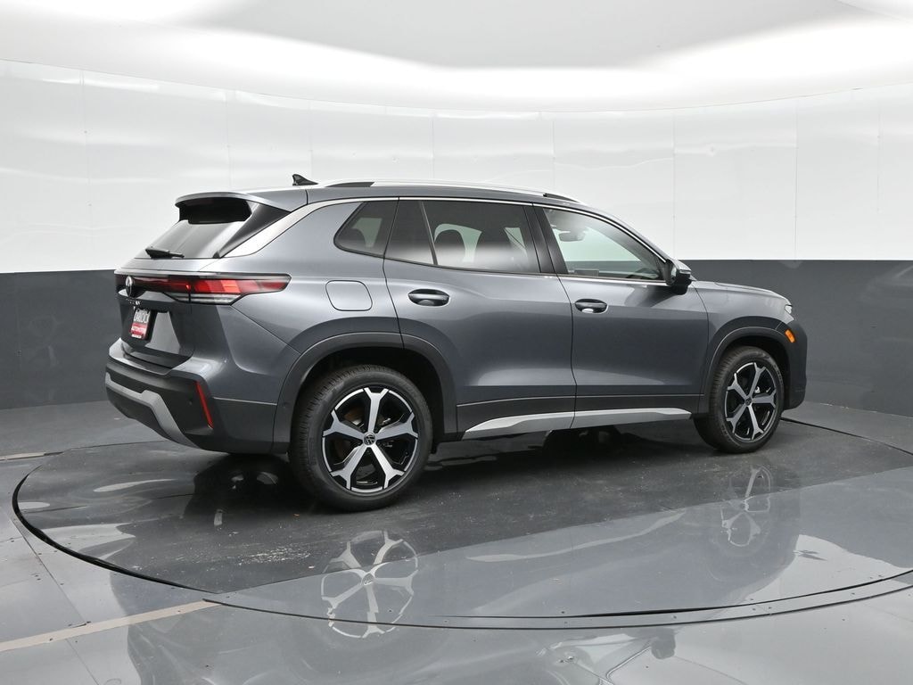 New 2025 Volkswagen Tiguan 2.0T SE SUV