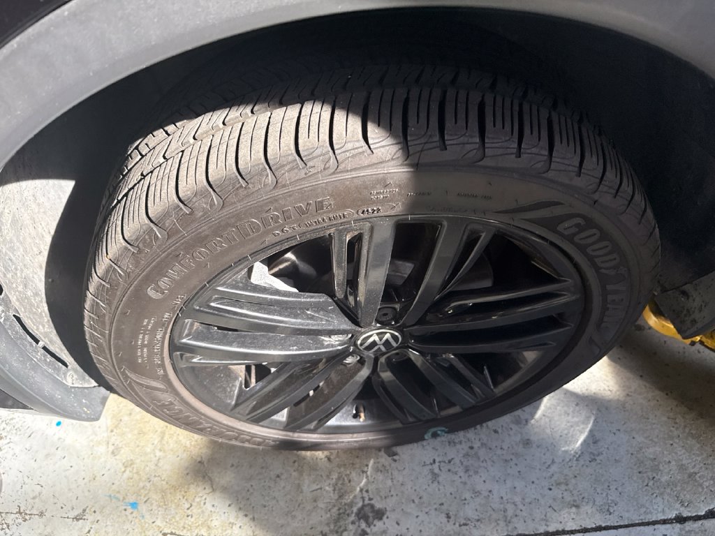 Certified 2022 Volkswagen Tiguan 2.0T SE R-Line Black SUV