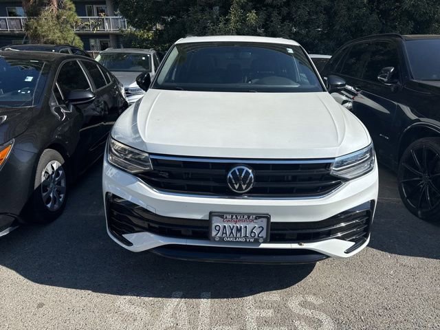 2022 Volkswagen Tiguan SE R-Line Black photo 2