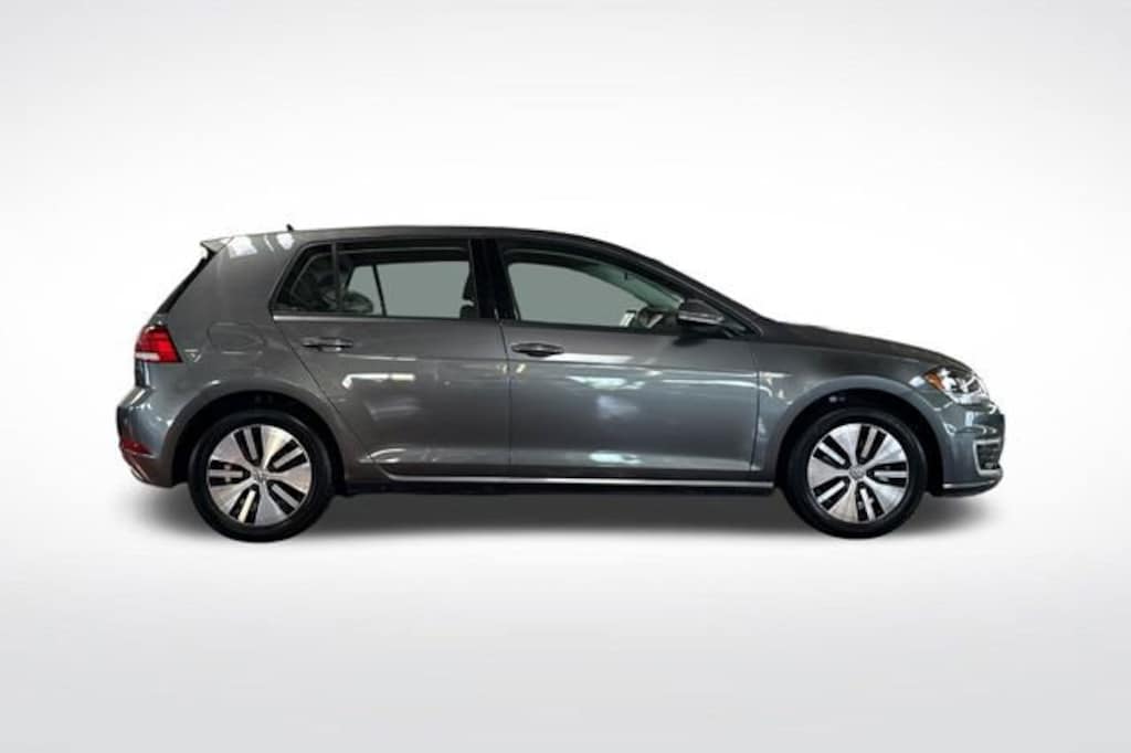 Certified 2019 Volkswagen e-Golf SE Hatchback