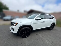 2026 Volkswagen Atlas SE w/Technology SUV