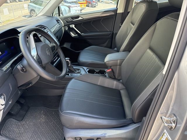 2024 Volkswagen Tiguan SE Wolfsburg Edition photo 2