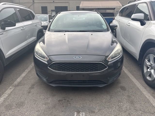 2015 Ford Focus SE photo 2