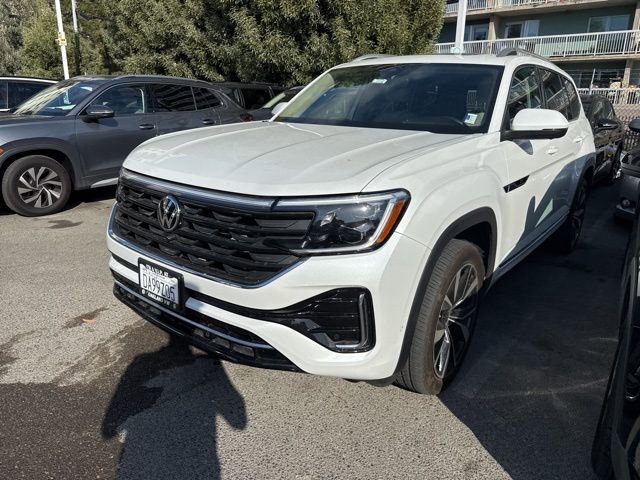 2024 Volkswagen Atlas SEL Premium R-Line photo 2
