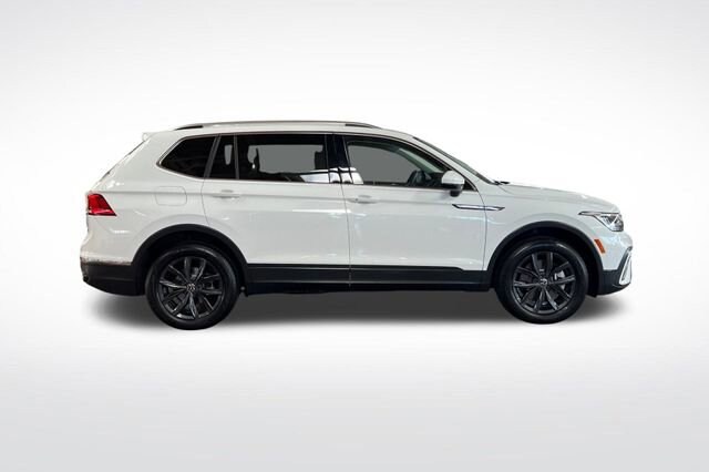 2024 Volkswagen Tiguan SE Wolfsburg Edition photo 3