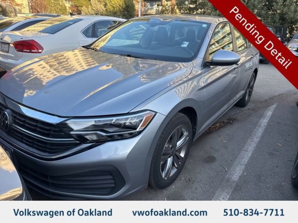 Certified 2022 Volkswagen Jetta 1.5T SE Sedan