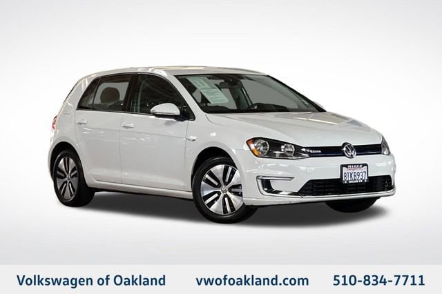 2016 Volkswagen e-Golf e-Golf SE's photo