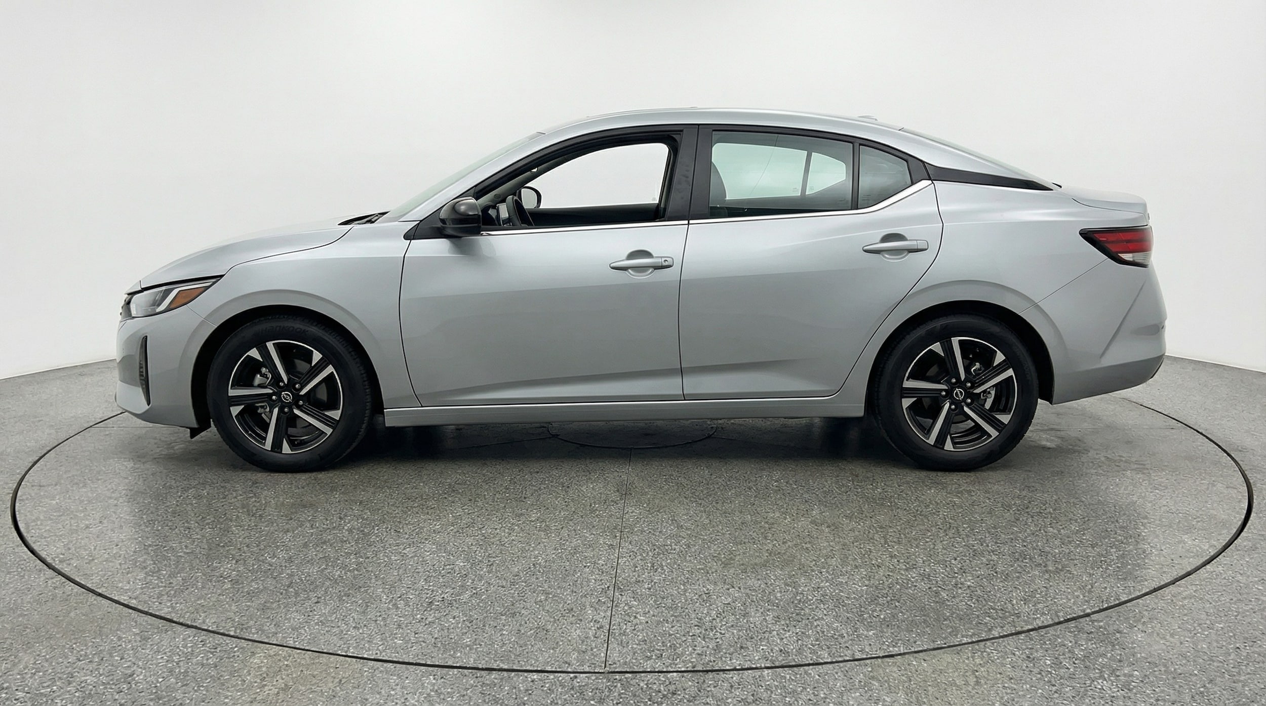 Thumbnail: 2025 Nissan Sentra - 4