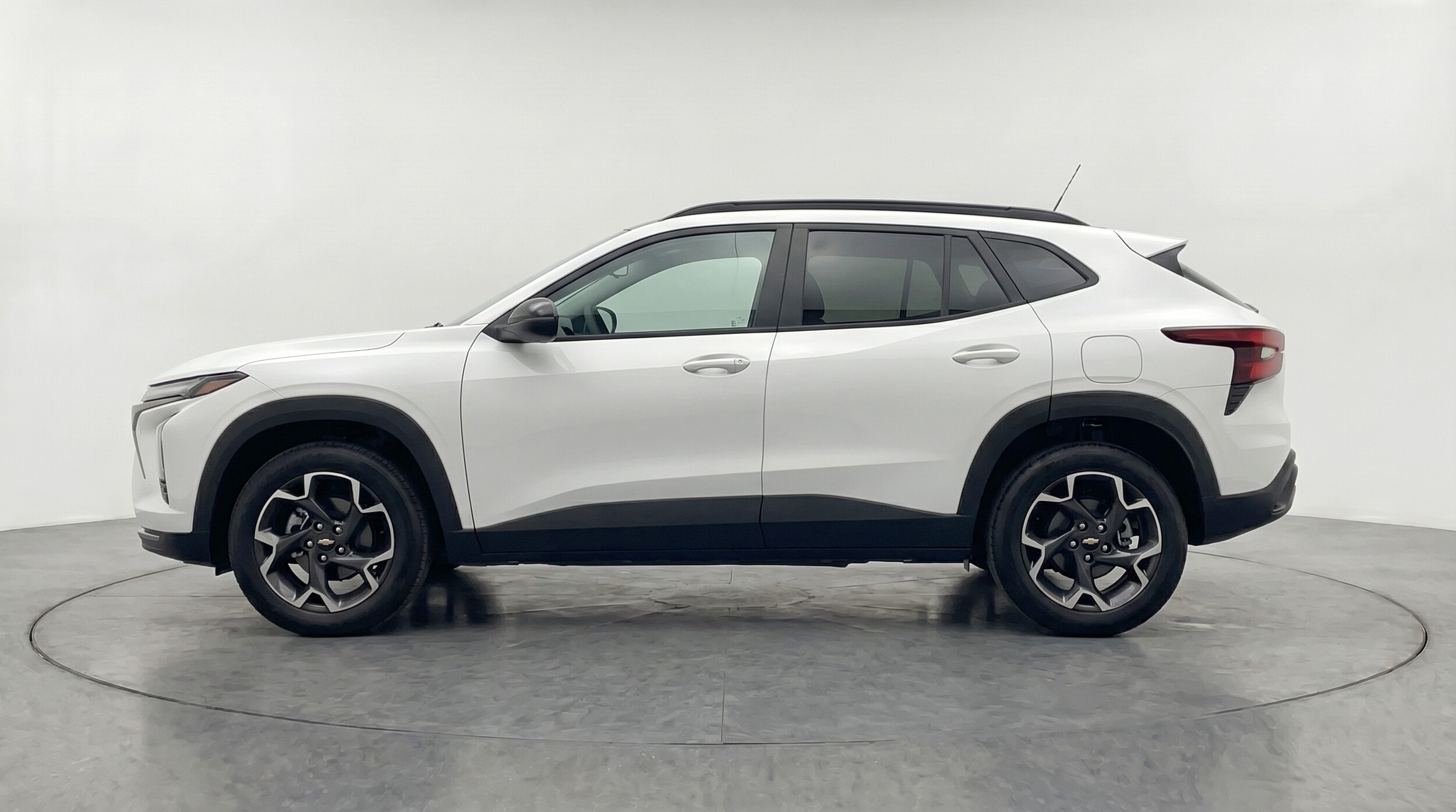 Thumbnail: 2025 Chevrolet Trax - 4
