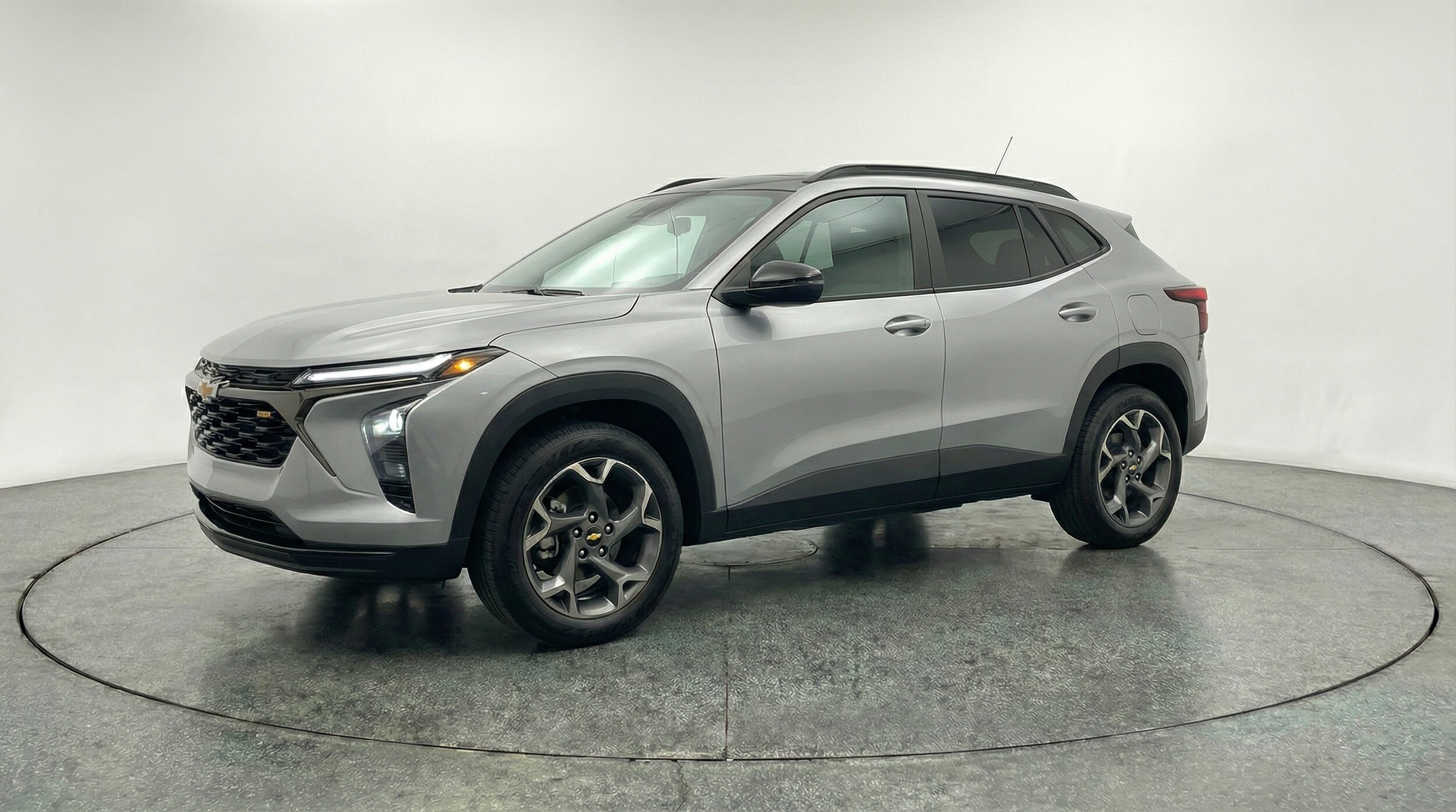 Thumbnail: 2025 Chevrolet Trax - 3