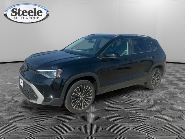 New 2026 Volkswagen Taos 1.5T SE