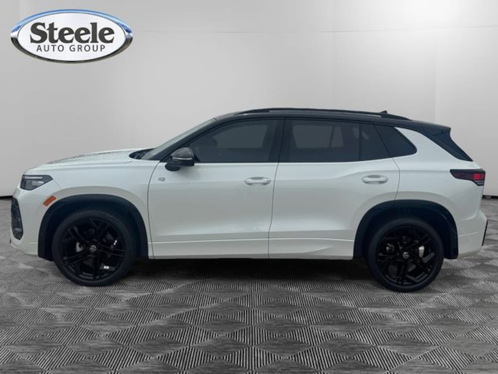 New 2026 Volkswagen Tiguan 2.0T SE R-Line Black SUV