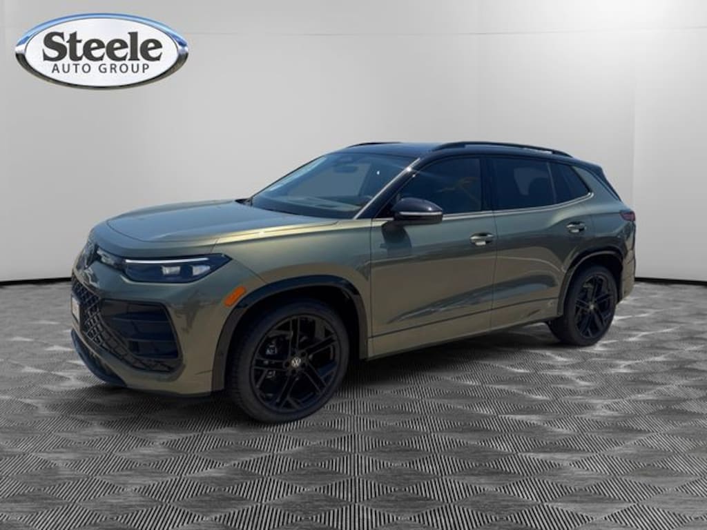New 2026 Volkswagen Tiguan 2.0T SE R-Line Black SUV